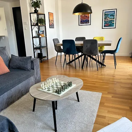Apartment Bel Familial Classe Proche Tram Place De Strasbourg Acces Centre Ville, Plages *