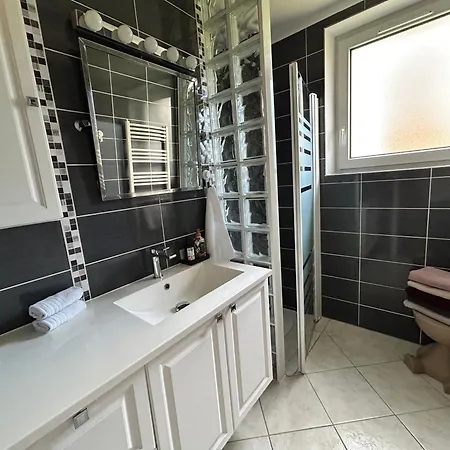 Bel Familial Classe Proche Tram Place De Strasbourg Acces Centre Ville, Plages Apartman Breszt