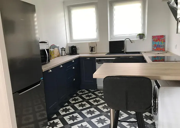 Bel Familial Classe Proche Tram Place De Strasbourg Acces Centre Ville, Plages *