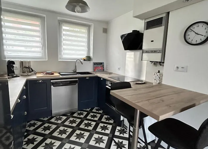 Appartement Bel , Proche Tram Place De Strasbourg Accès Centre Ville, Plages *